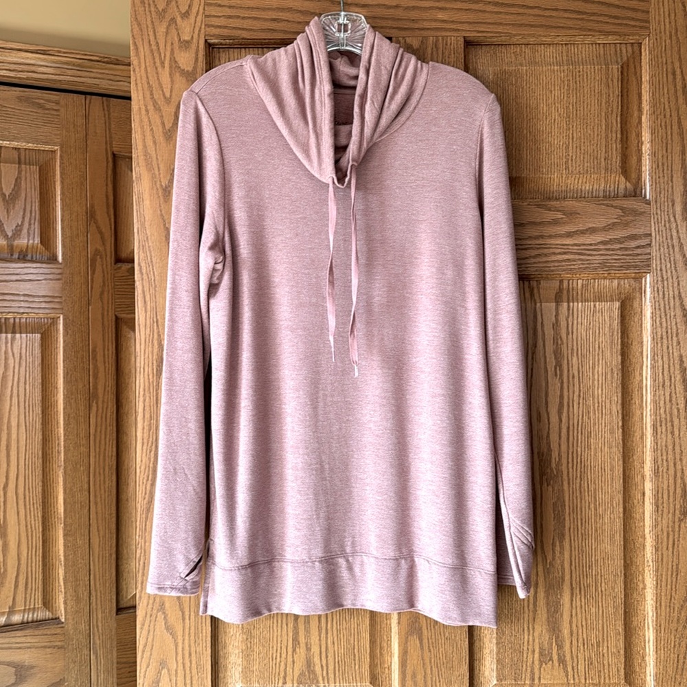 Ladie’s Cuddl Duds Ultracozy cowl neck tunic. Size S